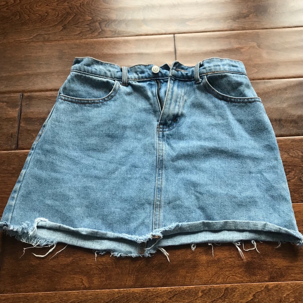 brandy melville skirt✌🏼